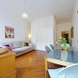 Navona Apartment, Large And Comfortable Rome